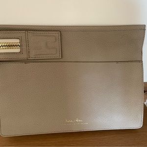 Classic and luxurious India Hicks clutch!